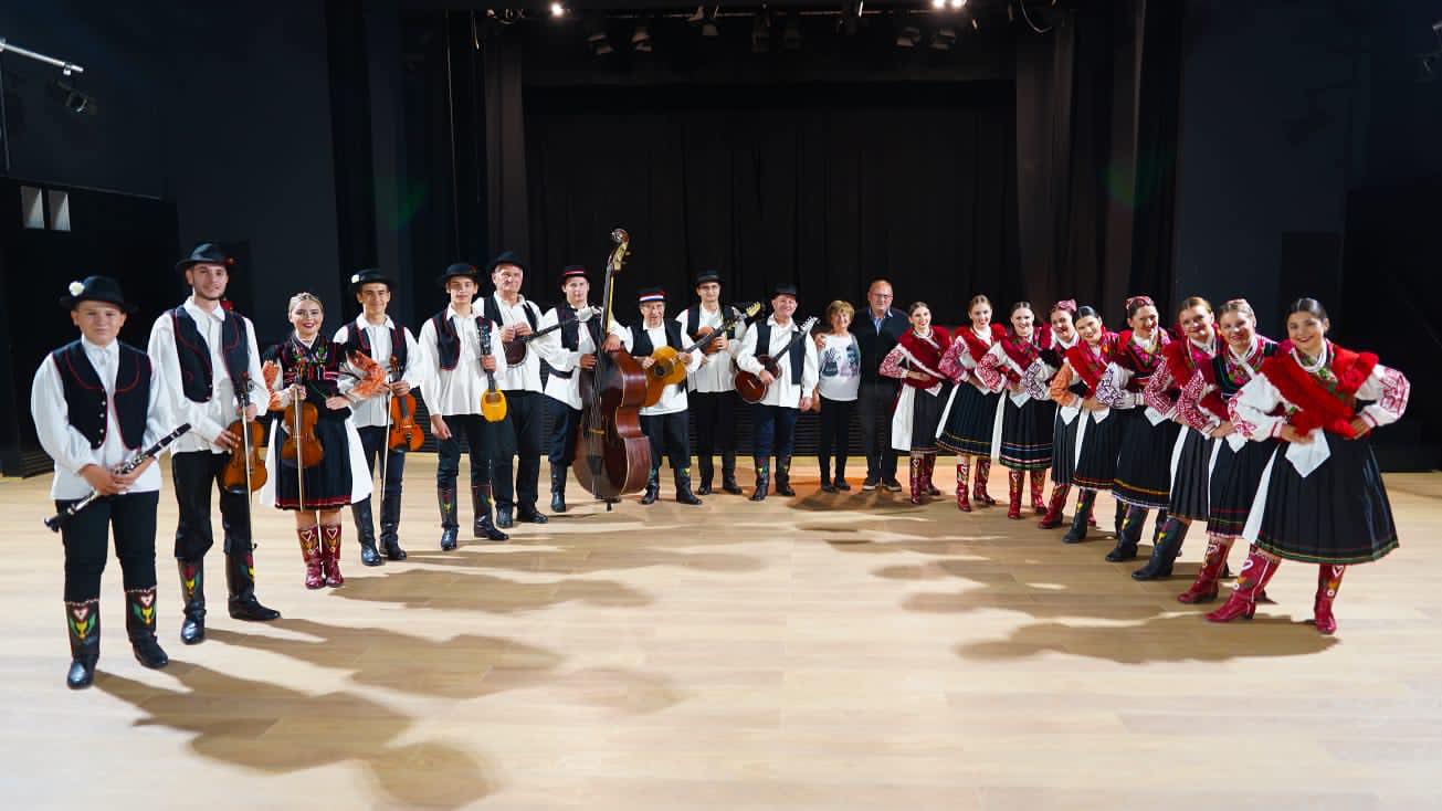 Tamburaško-violinistički sastav Folklornog ansambla Koprivnica pod ravnanjem Stjepana Fortune osvojio zlatnu plaketu
