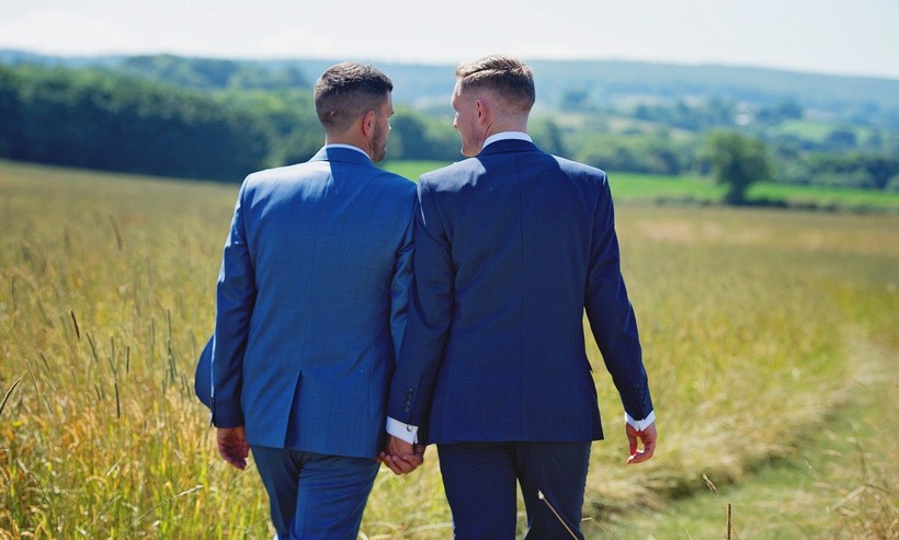 Blagoslov istospolnih parova ne znači da su izjednačeni s vjenčanima