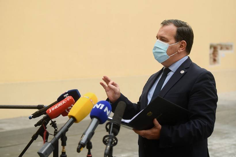 Ministar Vili Beroš i Dragan Primorac obratili se medijima nakon sastanka zdravstvenog savjeta