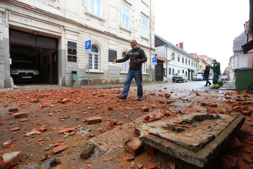 Sa Karlovackog Zatvora Je Pao Dimnjak Usljed Potresa