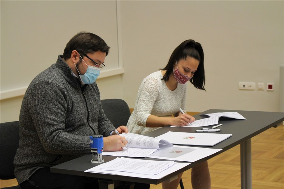 Zaklada_Volim_Krizevce_dodjela_stipendija_2020_potpisivanje_ugovora