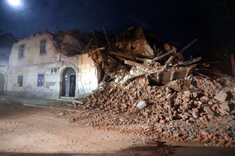 U petrinjskoj vojarni smješteno 190 osoba, očekuje se još