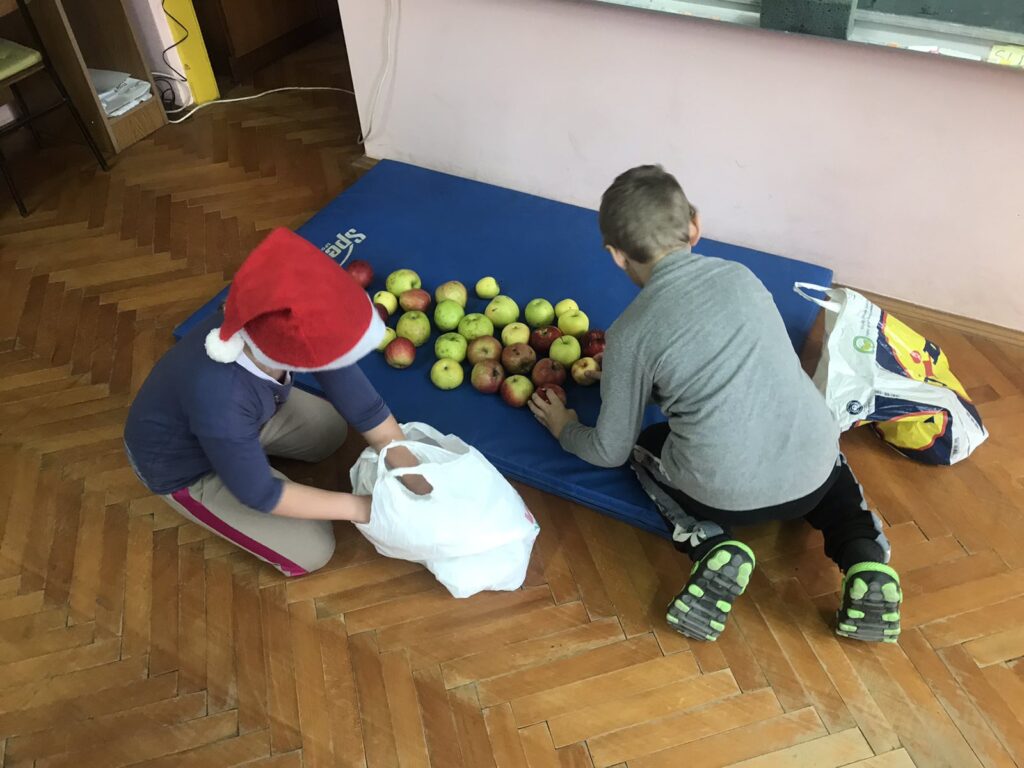 ucenici donirali medicinske djelatnike2