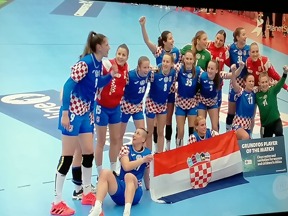 POVIJESNA BRONCA Hrvatske rukometašice osvojile prvu medalju u povijesti!