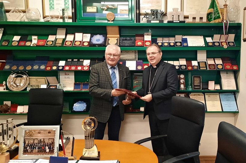 Tehnix_donacija_HR_Critas_stambeni_kontejneri_08012021 (8)