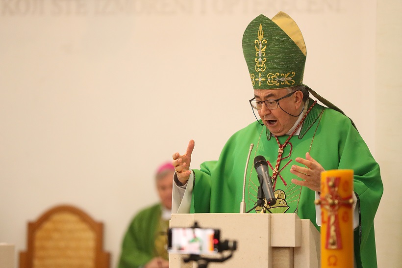 Kardinal Puljić izrazio sućut zbog Bandićeve smrti
