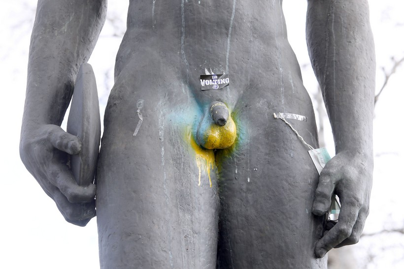 Zagreb: Bacač diska osvanuo u veselim proljetnim bojama