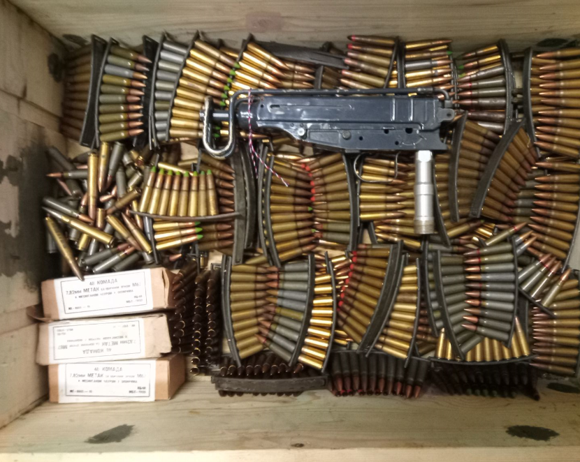 Policija preuzela čak 1470 komada streljiva i automatski pištolj