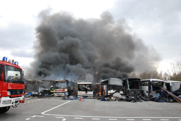 Policija utvrdila uzrok požara u kojem su ‘nestali’ autobusi u Čazmi