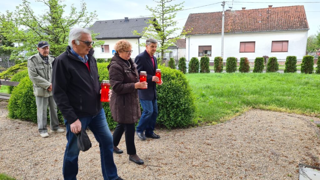 IMG-f4efb59e40ccfa1aa2f7ade7872702c7-V