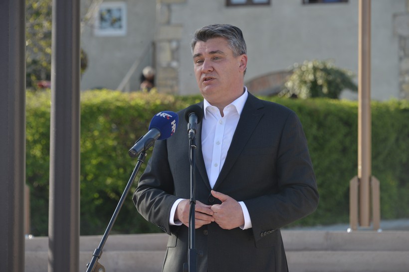 Predsjednik Milanović u Jelsi: Svoju zajednicu razvijate lijepo i skladno