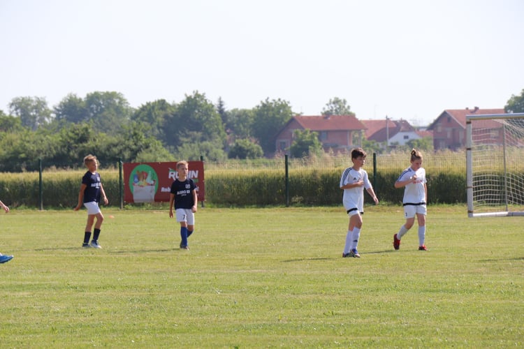 202341915_3977495742346802_1760338895371954888_n