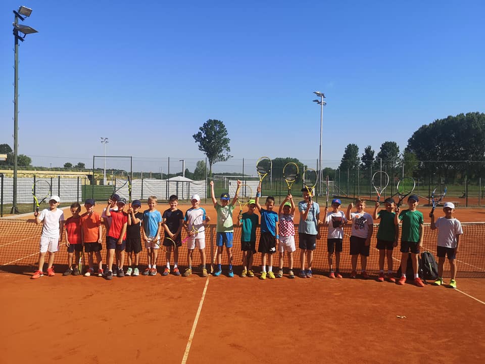 Na novouređenim teniskim terenima u Đurđevcu odigran turnir za najmlađe