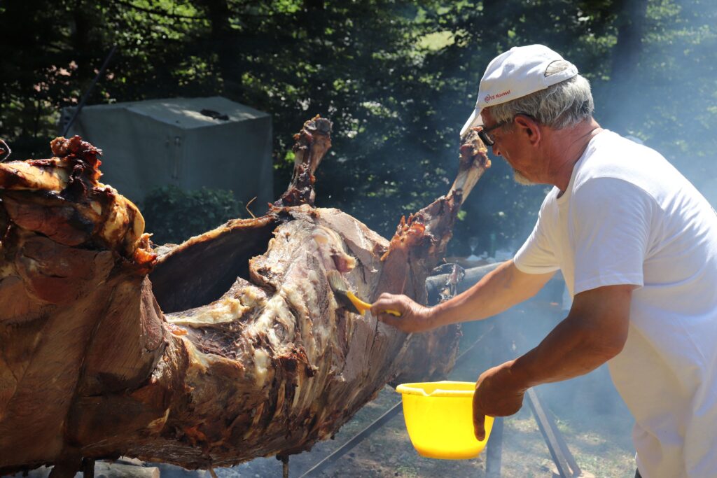 205496892_248490449945108_1142891244106305634_n