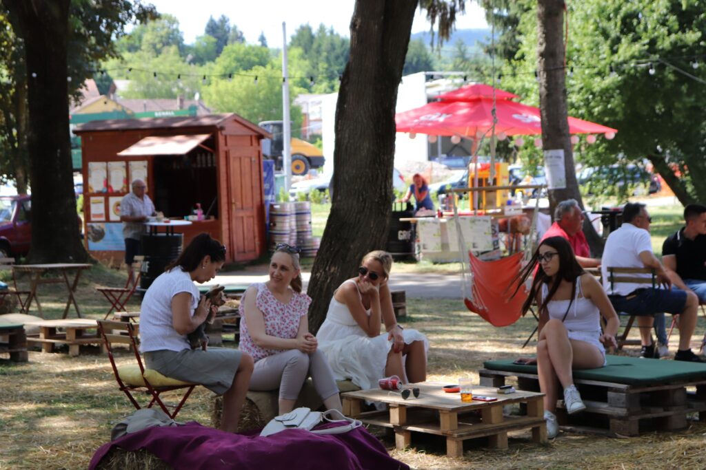 206456414_162456619203510_2060772429760959949_n