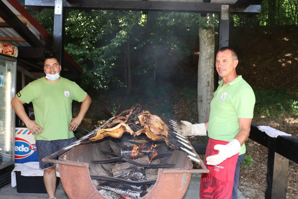 208073407_502075381126828_7151261437777072427_n