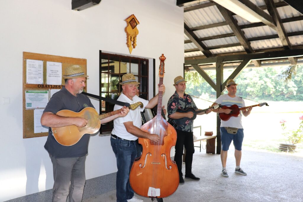 208279736_331524891849761_4274961943866028271_n