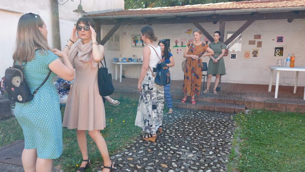 IMG-251457f19903daac7dc28bedec378e6a-V