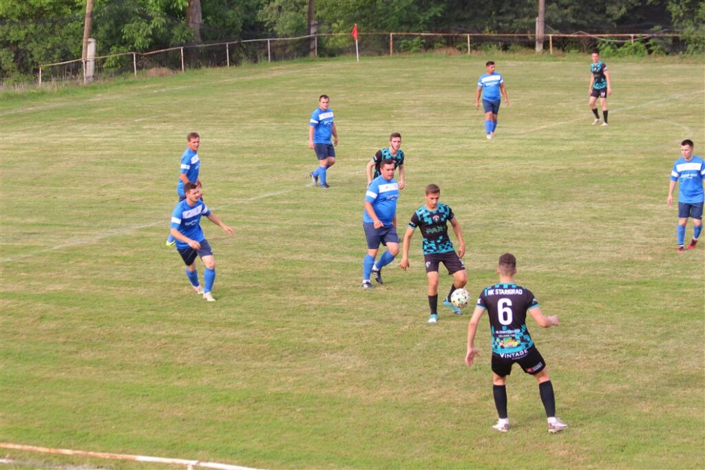 cvrstec starigrad - 13