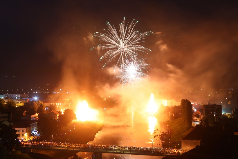 Paljenjem Ivanjskih Krijesova Karlovac Pozdravlja Dolazak Ljeta