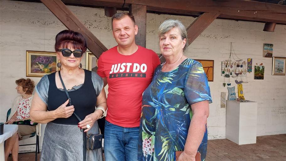 IMG-1db80e8c167b51a9627fbecb986b1d28-V