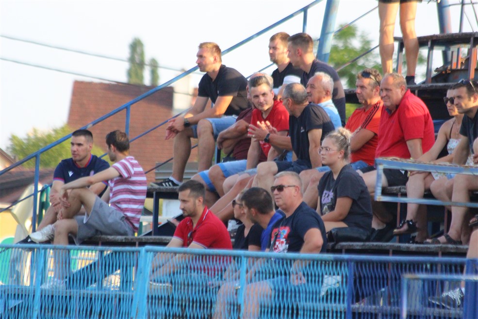 NOGOMET RADNIK KRIZEVCI VRBOVEC 03