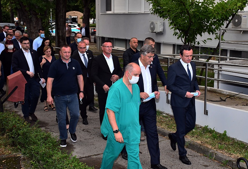 Premijeri Plenković i Kurti obišli ozlijeđene u slavonskobrodskoj bolnici