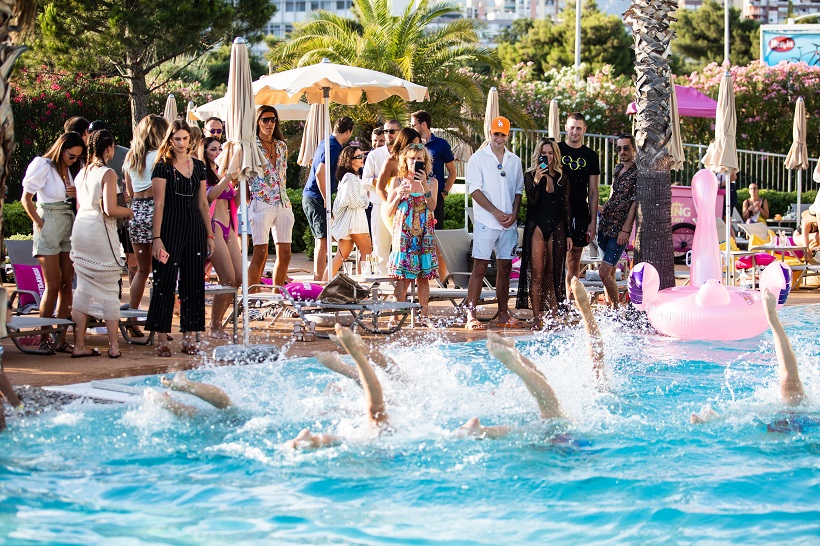 Split: U hotel Radisson Blu Resort & Spa održan Cosmopolitan pool party