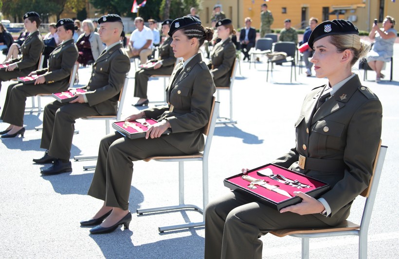 Zagreb: Dodjela prvoga časničkog čina kadetima i kadetkinjama