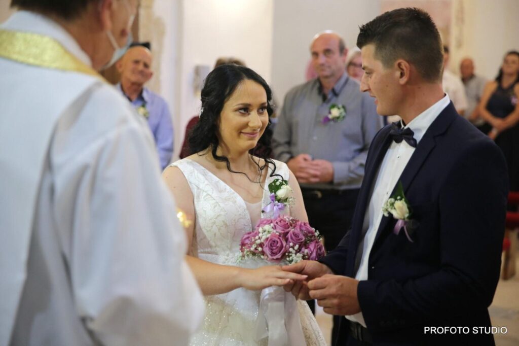 238676330_343239454160931_4469314492695721341_n