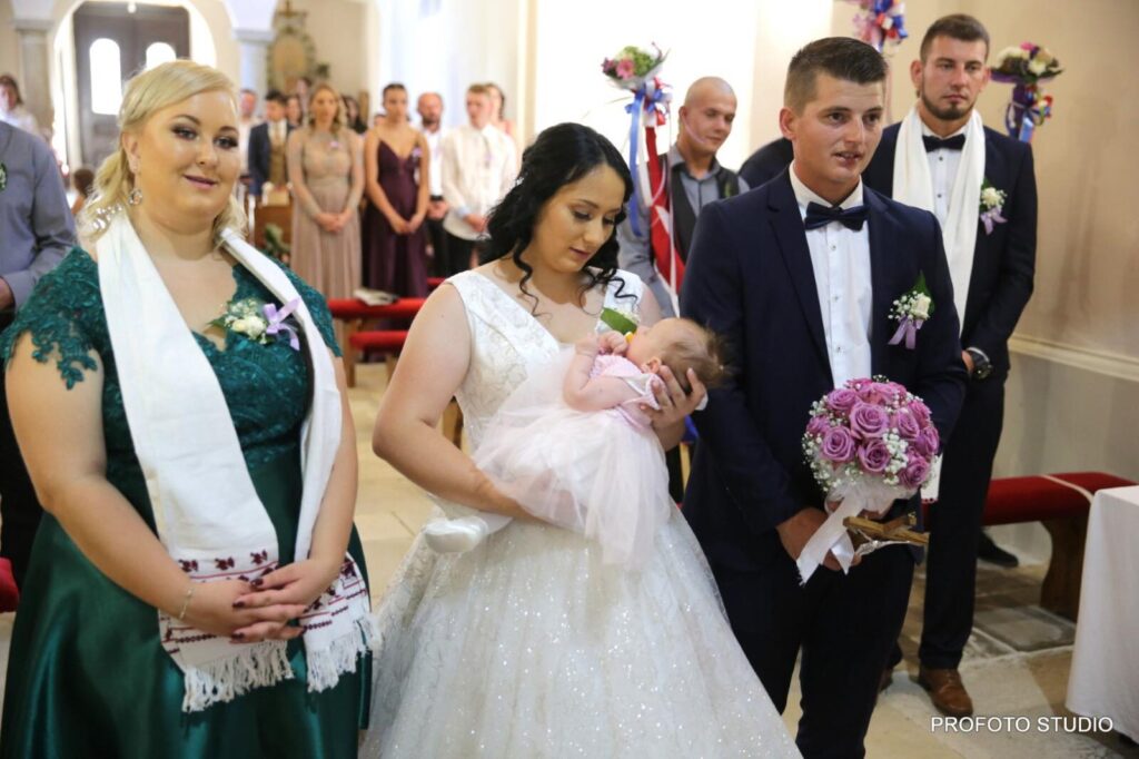 240487762_3020750774918514_719034080279302197_n