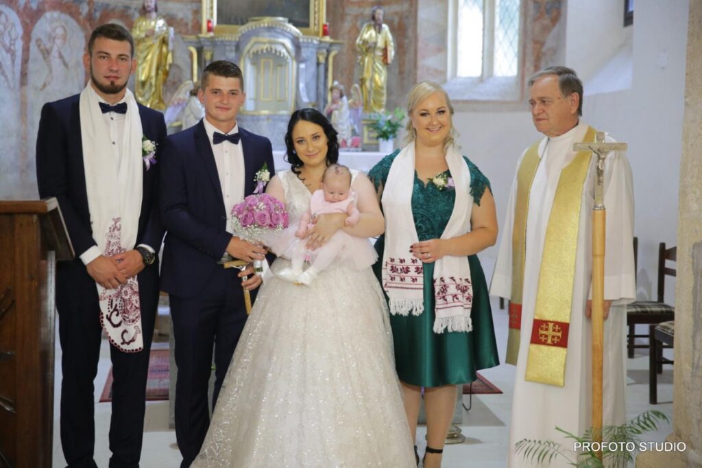 240906255_596668758011210_5264798723124728726_n