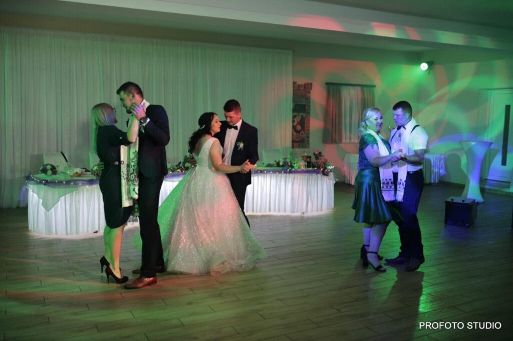 241081741_908150240130336_3928981595230548218_n