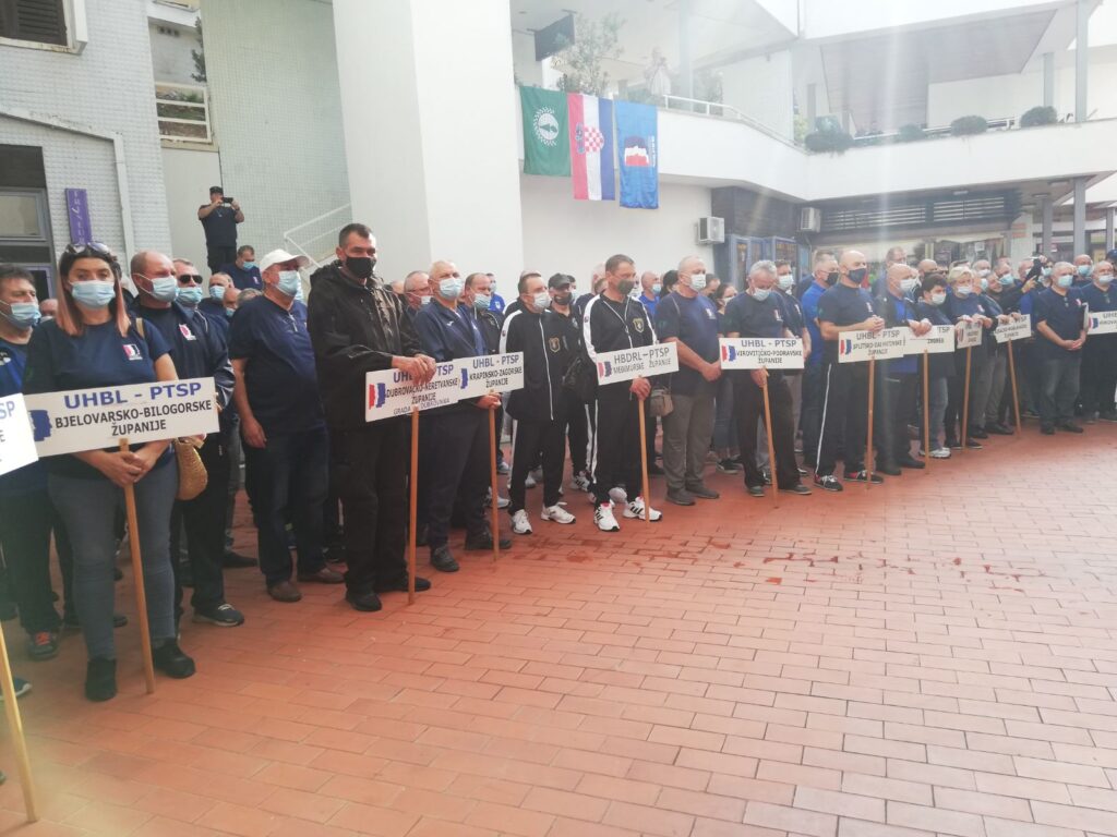 img-59ae395db04e0359e22fb0f6cc1b8369-v