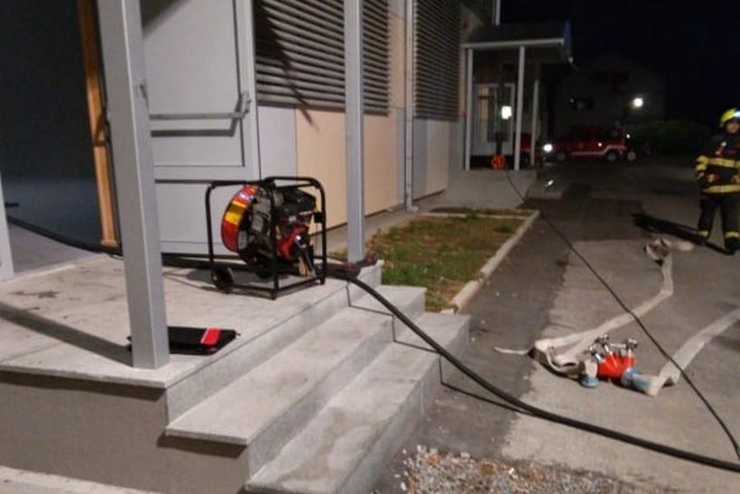 požar društveni dom novska (1)