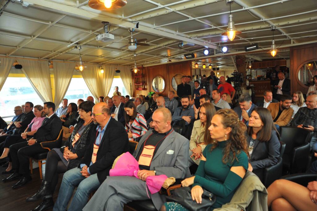 Karin 3 knjiga 100 21..odt