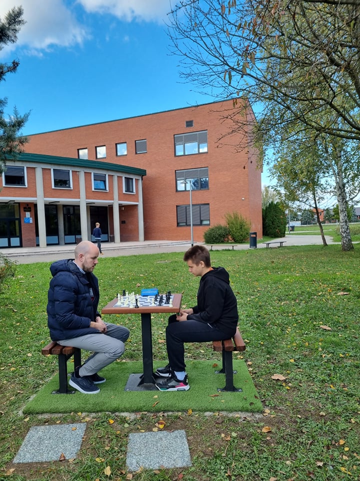 Svečano otvorenje igre na šahovskom stolu