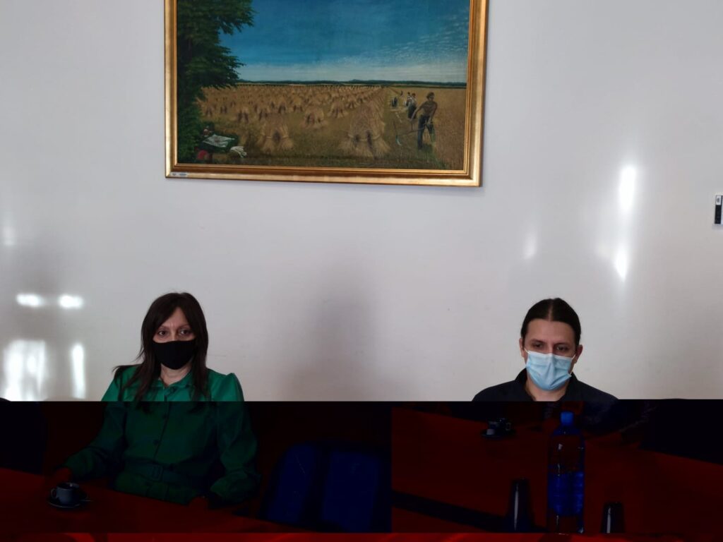 img-20211019-wa00042906988497319994586