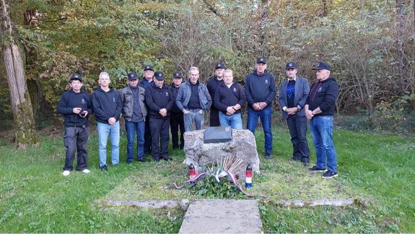 lipičko selo (1)