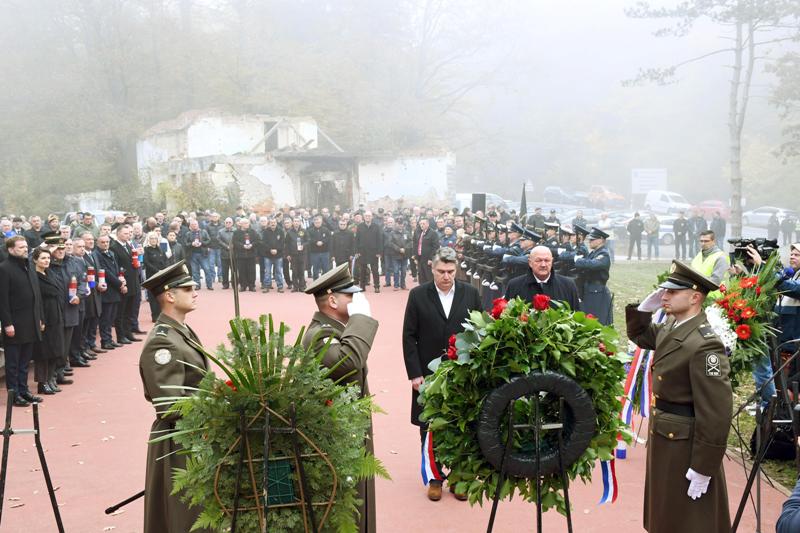 novska trokut, milanovic