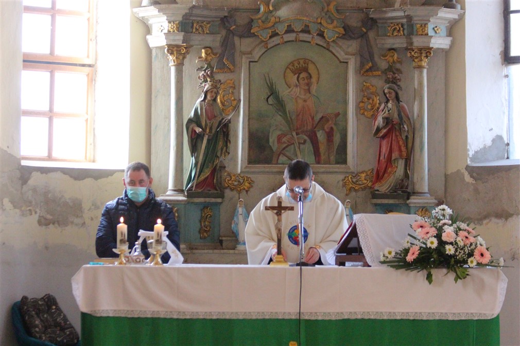 [FOTO] U Erdovcu svetom misom proslavljen spomendan sv. Katarine