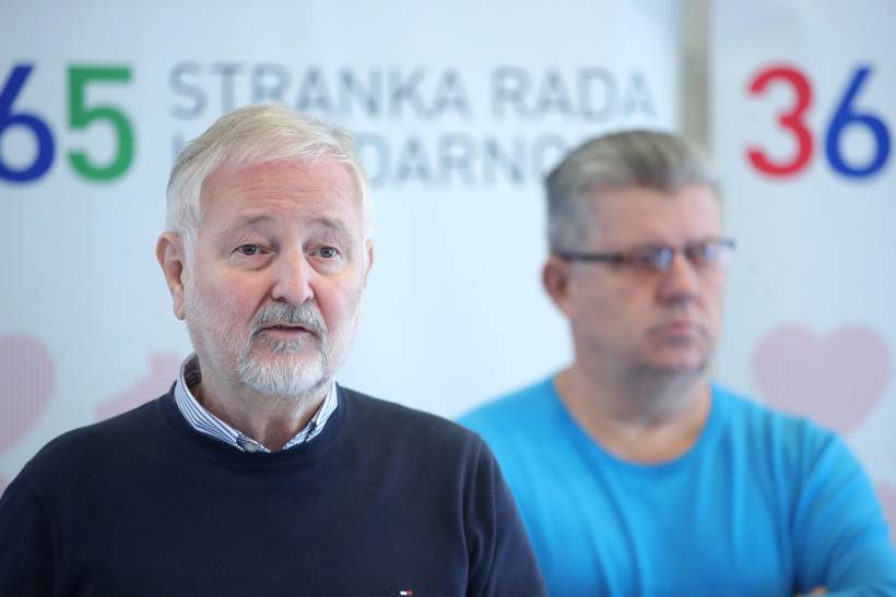 Zagreb: Konferencija Za Medije Stranke Rada I Solidarnosti O Dugu Grada Zagreba