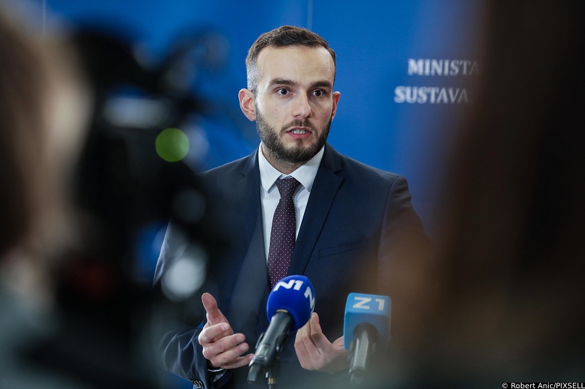 Aladrović nakon sastanka pregovaračkih odbora Vlade RH i predstavnika sindikata dao izjavu za medije