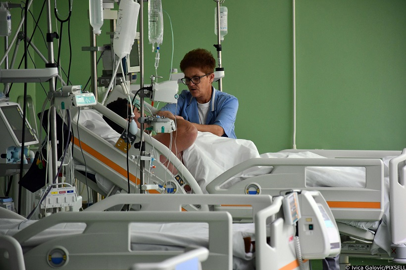 Bolnice pred slomom zbog dramatičnog rasta broja oboljelog osoblja