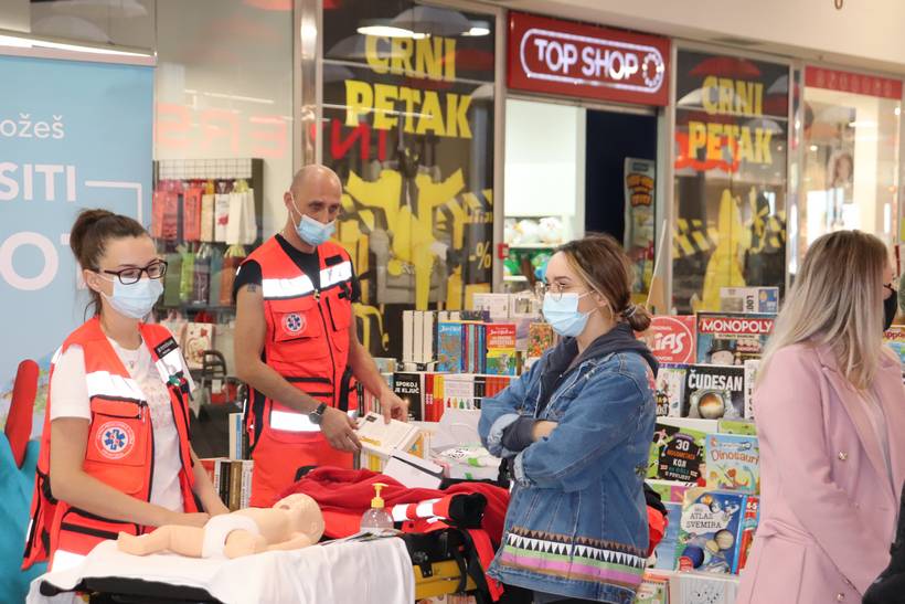 crveni križ supernova (12)