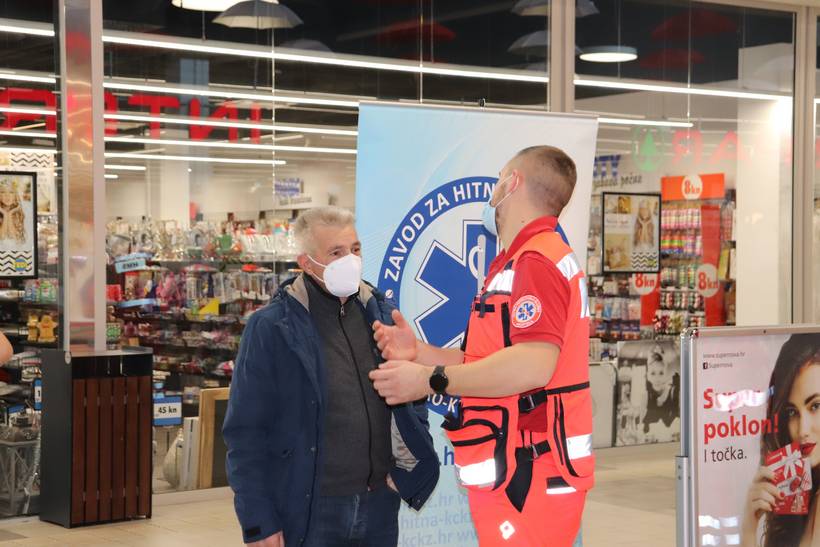 crveni križ supernova (19)