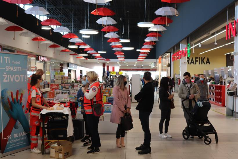 crveni križ supernova (20)