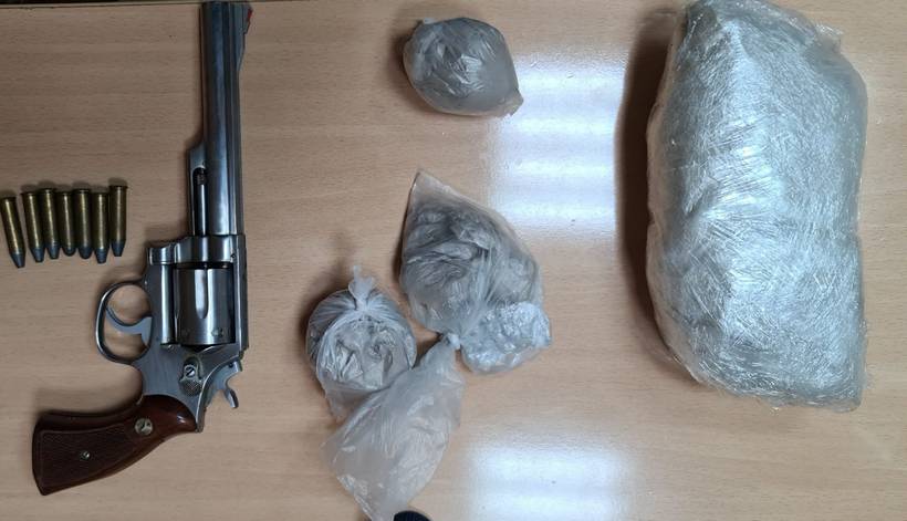 Ulovili sumnjivca za krađe vrijedne 350 tisuća kuna; pronašli mu heroin i pištolj