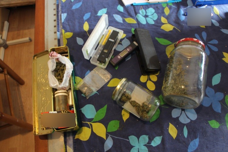 Policija sumnjiči 37-godišnjaka da je sadio i uzgajao marihuanu radi daljnje preprodaje