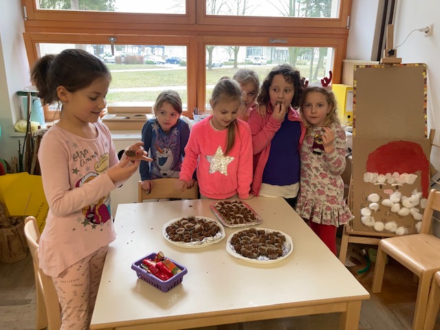Mališani Dječjeg vrtića Maslačak iz Đurđevca pripremali božićne slastice